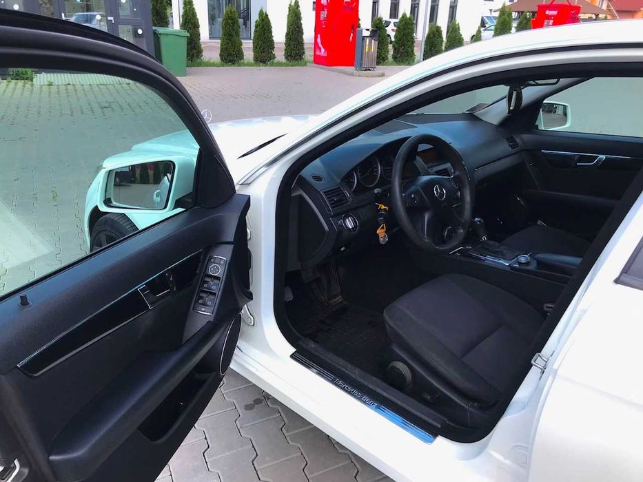 MERCEDES-BENZ C-Class 2010 — imagine 5
