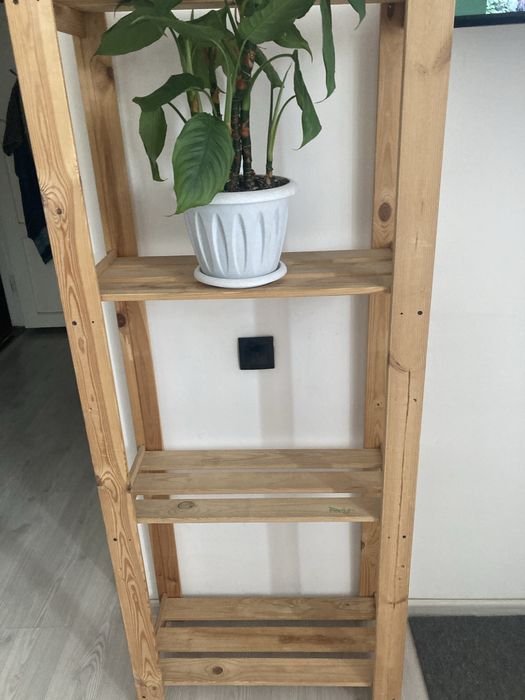 Продается этажерка
