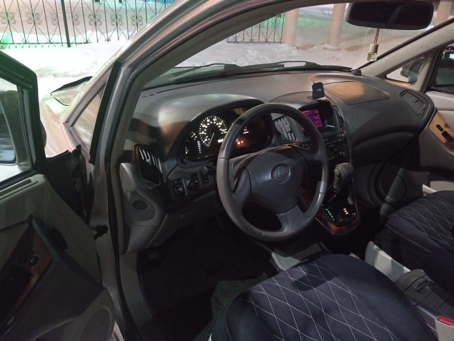 Продам Lexus RX 300