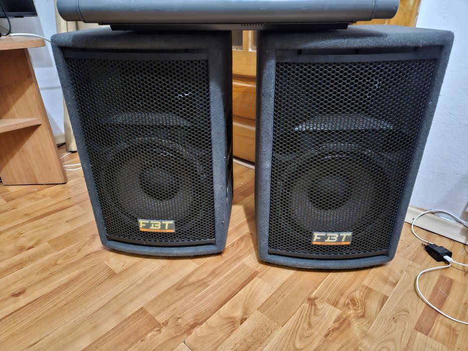 Boxe împreună cu mixer FBT