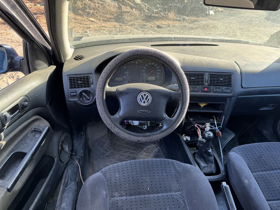 Vw Golf 4 1.4i 16v 75кс На Части