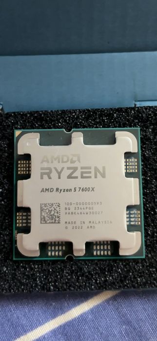 AMD Ryzen 5 7600X