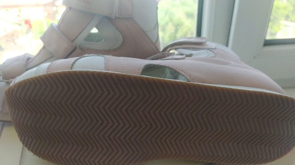 Сандалики для девочки ортопедические  размер 38