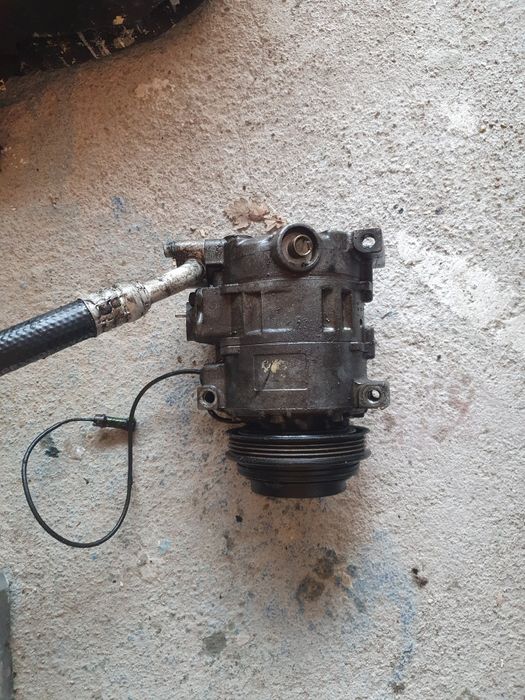 Audi a8 2.5 на части