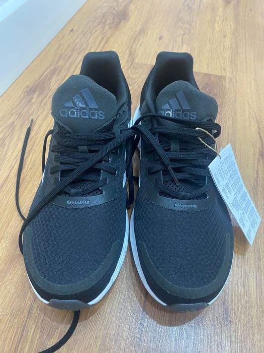 ADIDAS спортивные кроссовки