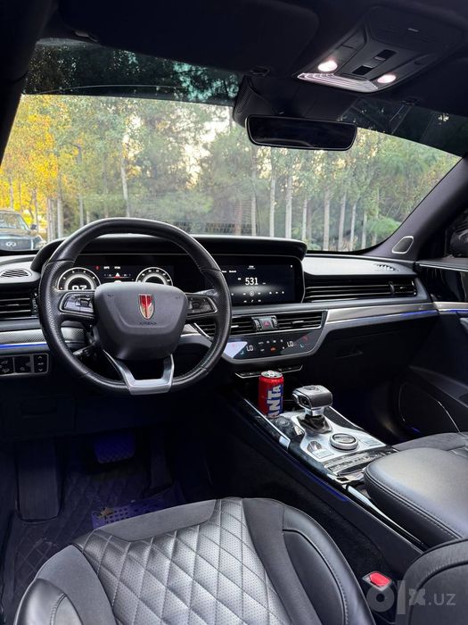 Honqi HS5 4x4 AWD