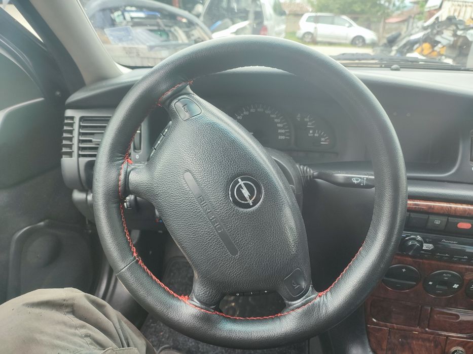 Опел Вектра 1.6 бензин