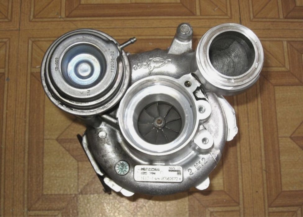 Turbo BMW 550 650 750 X5 X6 4.4I : 7605794