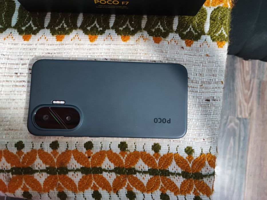 Poco f7 12/256gb
