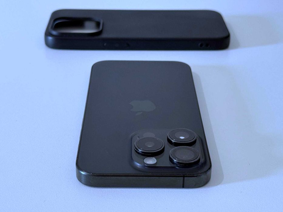 Бартер! iPhone 15 Pro Black Titanium (Черен) 82%