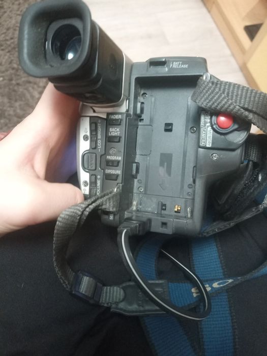 Видео камера продаю