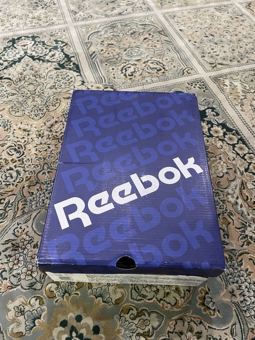 Продам кроссовки