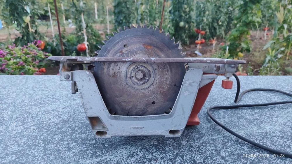 Ръчен циркуляр - руски