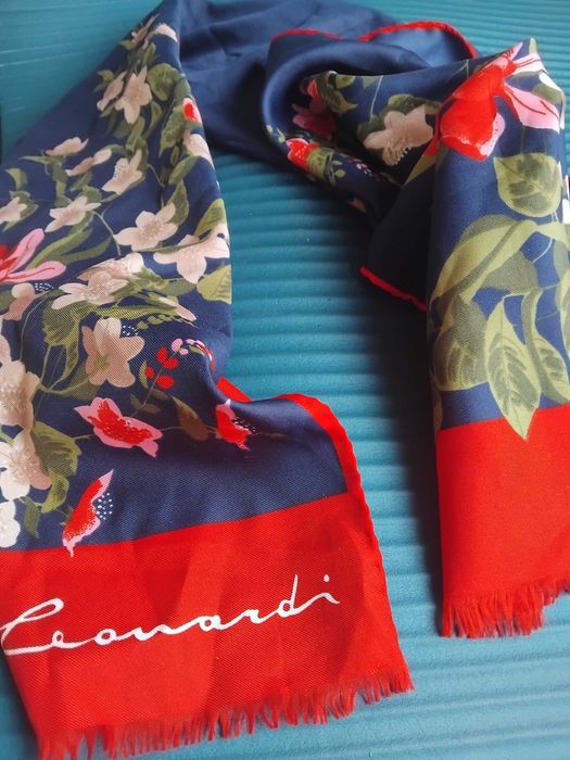 Leonardi 100% оригинален дамски шал