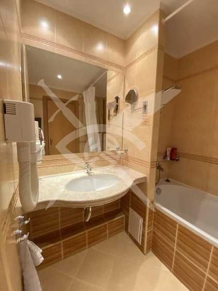 Продава се Двустаен апартамент в София, Хладилника - 77 кв.м за 1039 €/кв.м - Снимка #2