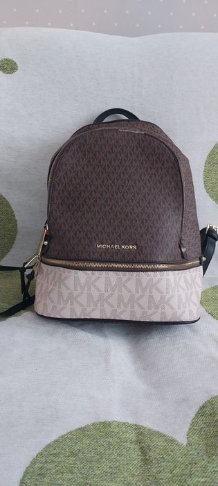 Продам рюкзак Майкл корс