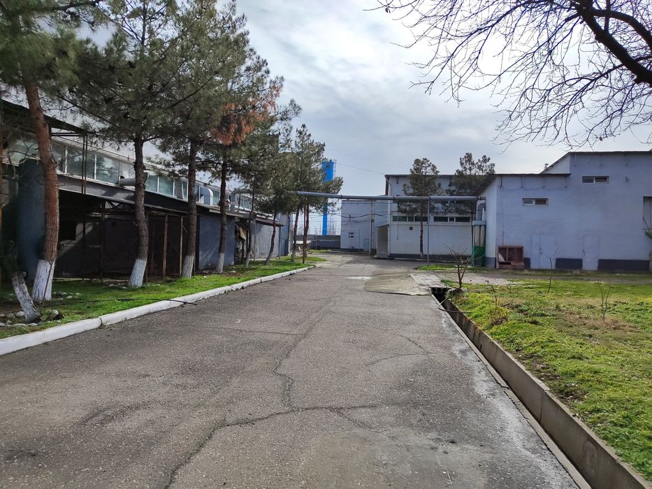 База,Промзона,2 Гектара,7,700 помещения,ориентир Кока Кола завод.