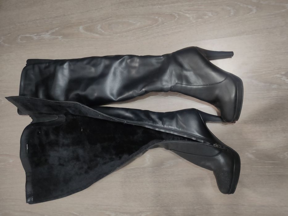 Женские сапоги длинные