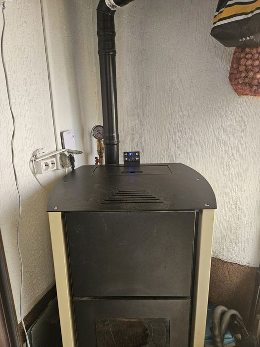 Centrala Peleti Fornello Fiama 25KW folosita o iarna