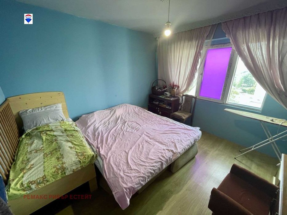 Продава се Четиристаен апартамент в Русе, Родина 1 - 99 кв.м за 910 €/кв.м - Снимка #11