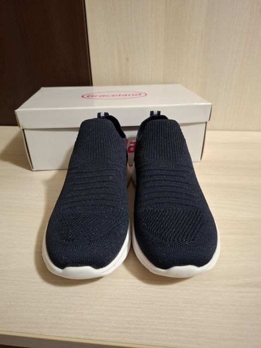 Adidasi / Pantofi sport dama noi, transport gratuit