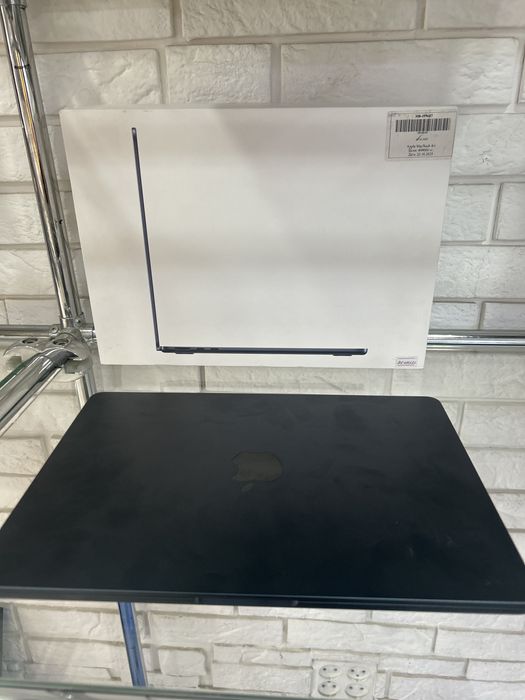 Apple Macbook Air 13 m2 2022год
