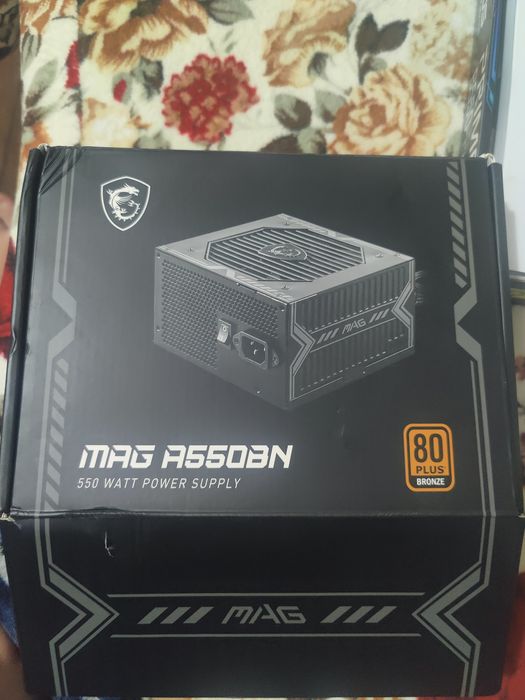 Placă de bază Nouă! și o sursă Nouă!