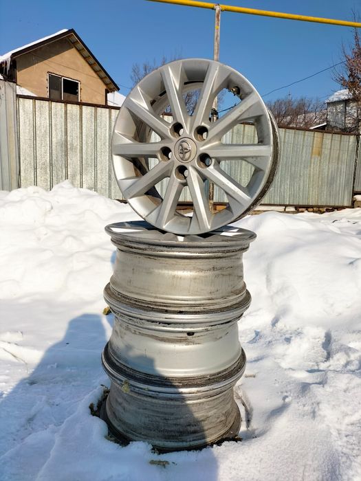 Диски R16, на Camry