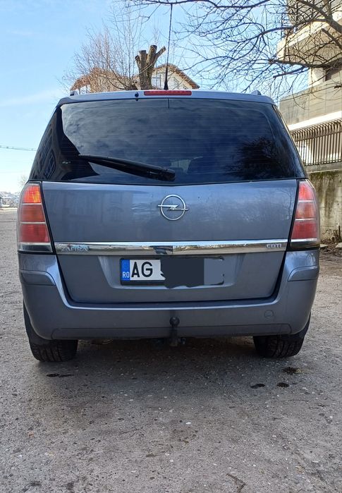 Super Ofertă - Vând Opel Zafira și remorcă