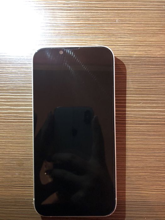 Срочно продам Айфон 13