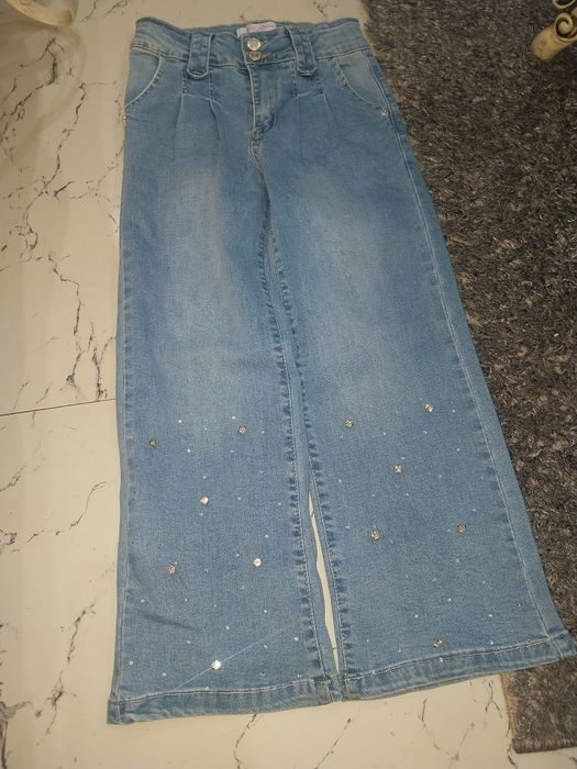 Vând blugi fetițe cu pietre