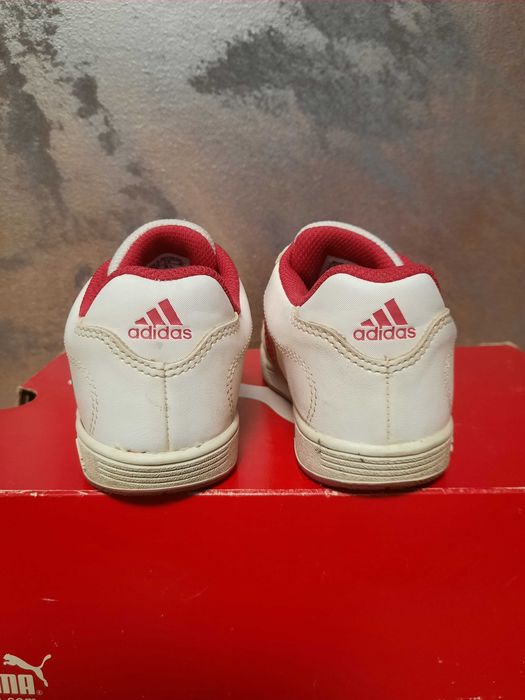 Adidas marimea 26