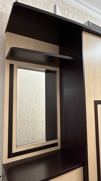 Продаю шкаф в прихожую