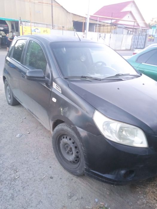 Продам chevrolet aveo 2013 года