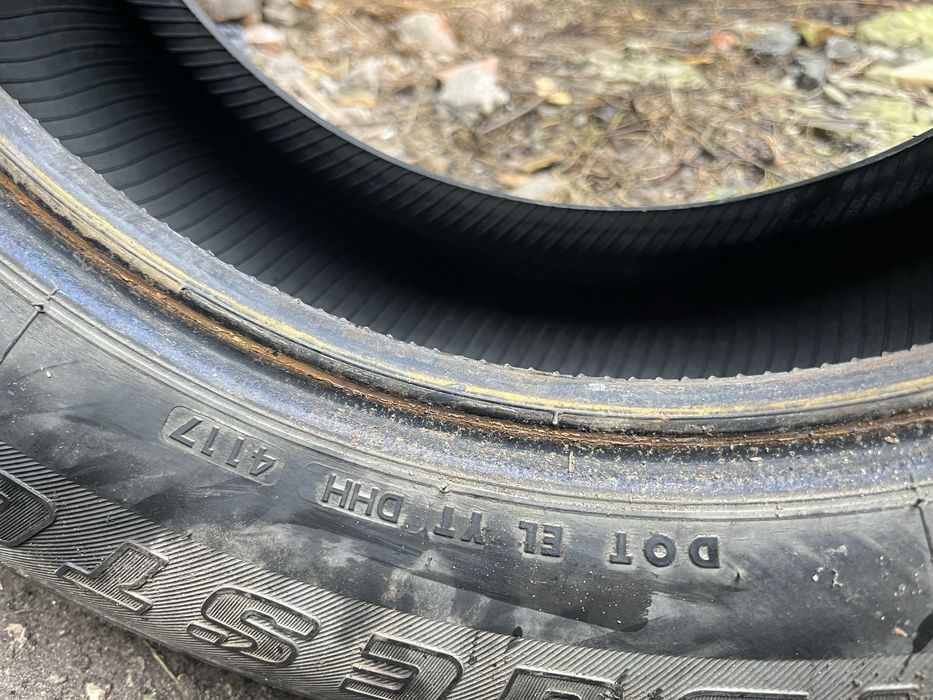 Продавам гуми Bridgestone dueler