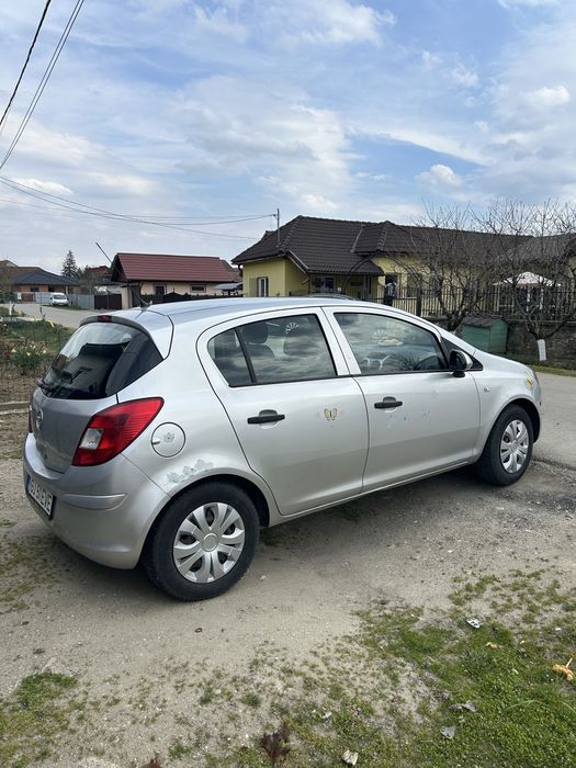 vand opel corsa D 1.2 benzina in stare buna!!!