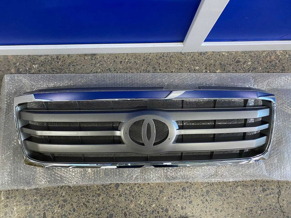 Решетка радиатора для Toyota Land Cruiser 100