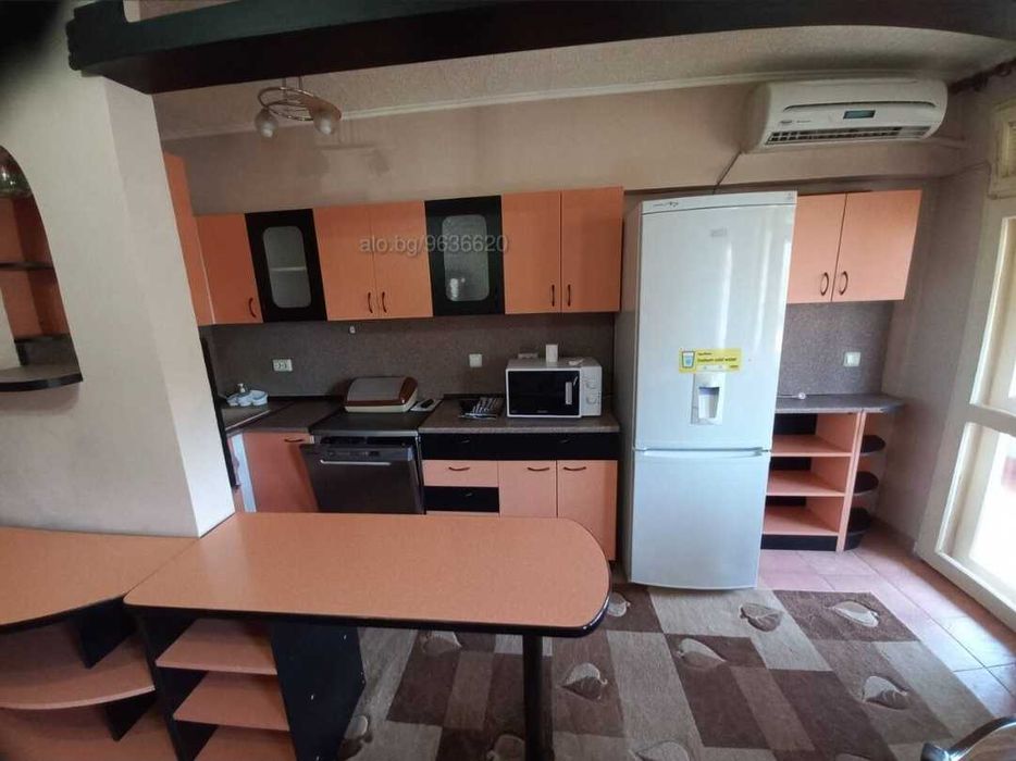 Дава се под наем Двустаен апартамент в Стара Загора, Център - 65 кв.м за 275.4 € - Снимка #1