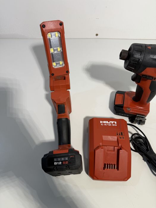 Set Hilti 12 Volti impact Bit SFD 2A si lanterna SL 2-A12