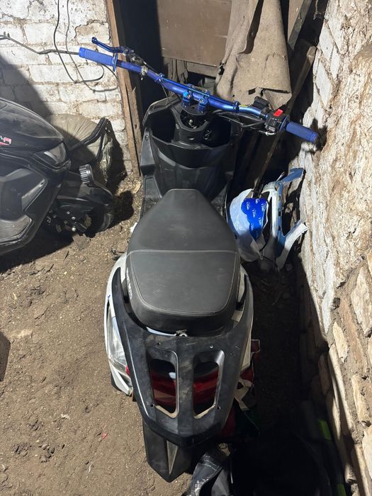 Скутер м8 документы есть