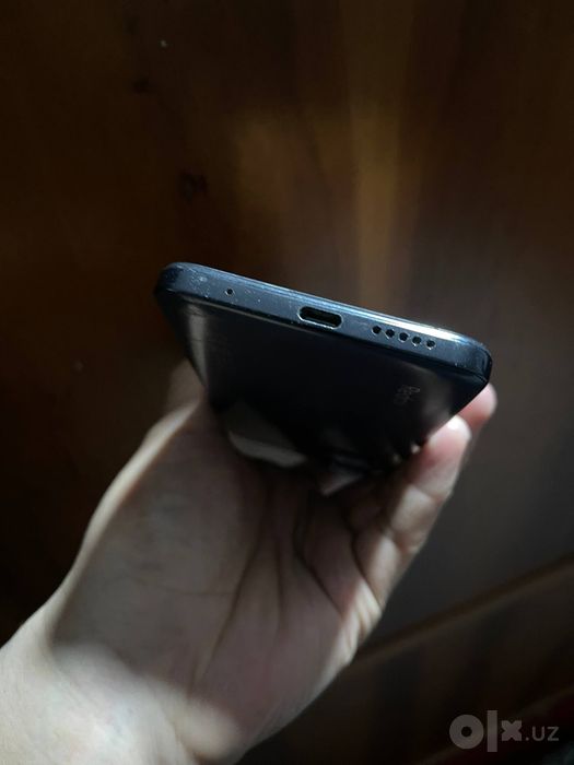 Redmi not 11 s sotiladi
Xotira 64 GB 
Aybi rasmda
Ekran aliwmagan gnat
