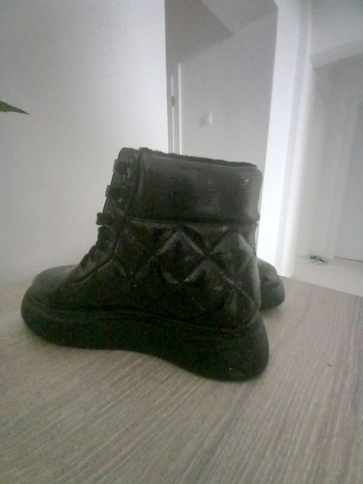 Ghete marime 37 negre