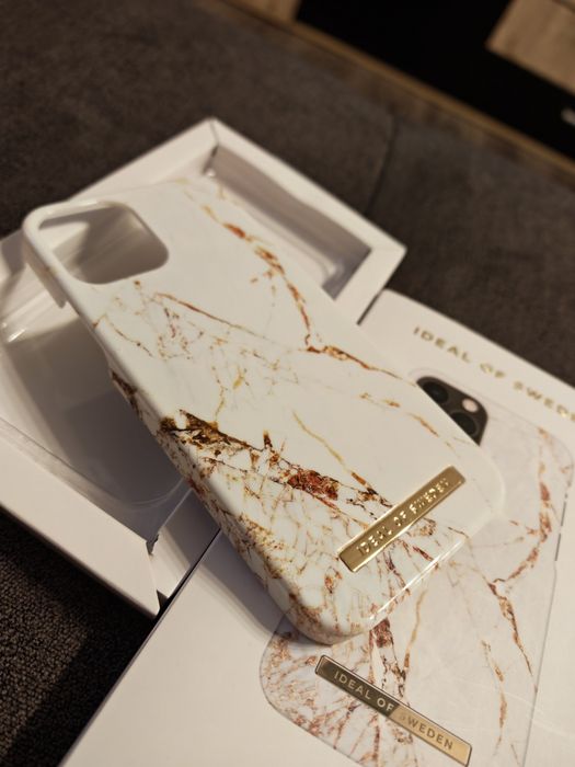 Husă Carrara Gold iPhone 12/12 Pro