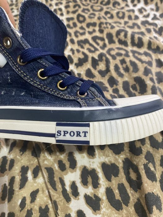 adidasi sport unisex