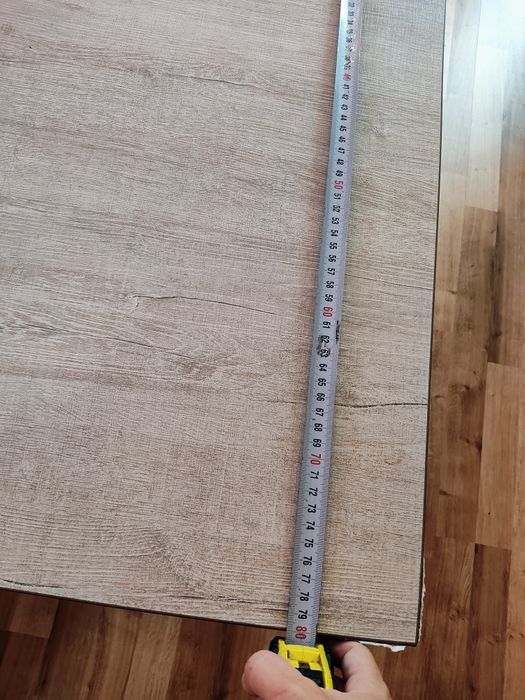 Дървена холна маса