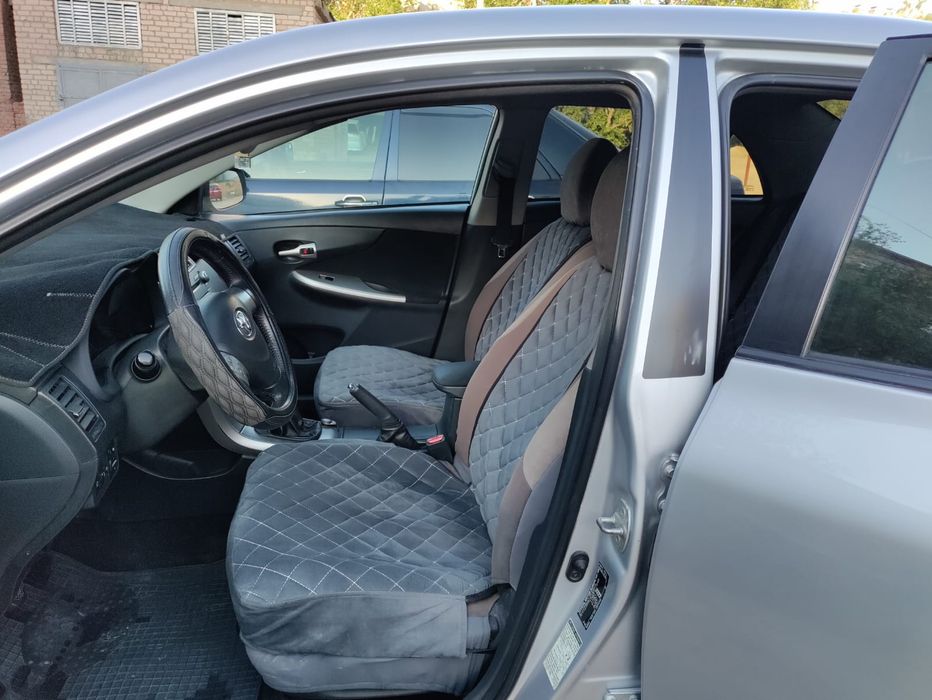 Toyota Corolla 2009 г.