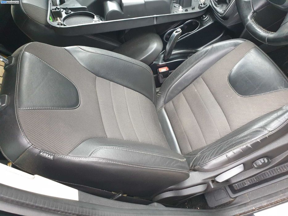 Interior Scaun Scaune Semi Piele Fata Fara Incalzire si Bancheta cu Spatar Ford Kuga 2 2012 - 2016 [K3707] [K3708] [K3709] [K3710]