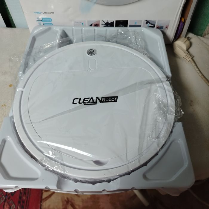 Робот пылесос новый