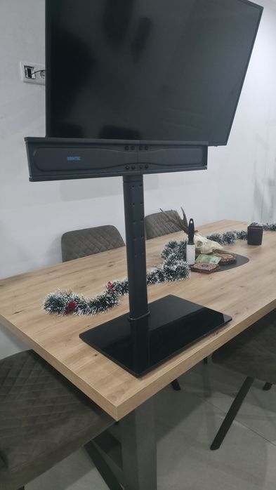Suport TV Bontec cu Picior Sticla neagra si metal.negru.mat
