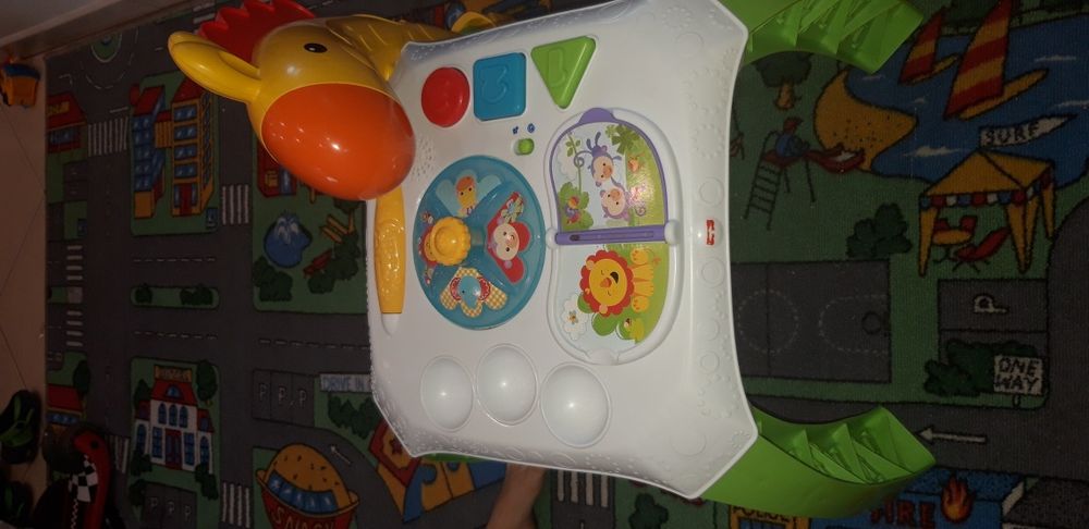 Музикална маса Fisher Price